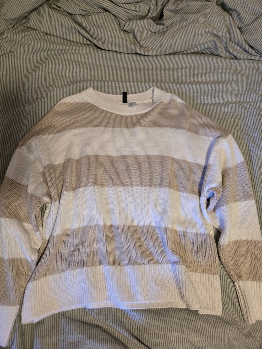 H&M Striped Crewneck Sweater in Beige and White
